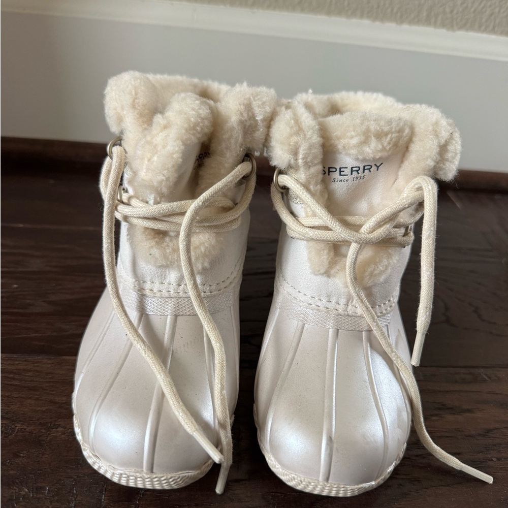 Sperry Toddler 10 Beige Faux Fur-Lined Boots Saltwater Alpine Duck NWOT